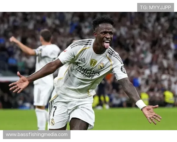 维尼修斯早期生涯解析：皇马初期低迷如何成为关键转折