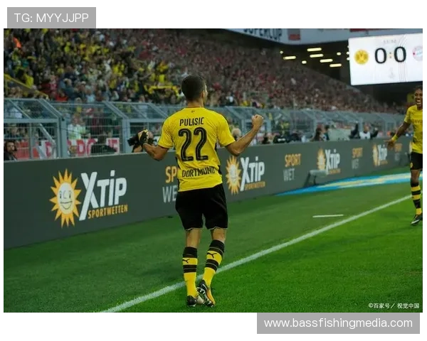 多特蒙德防线频频被打穿,站位漏洞藏不住了?