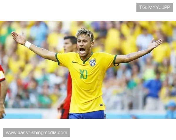 内马尔离开巴萨的转会决策对其生涯轨迹的影响分析